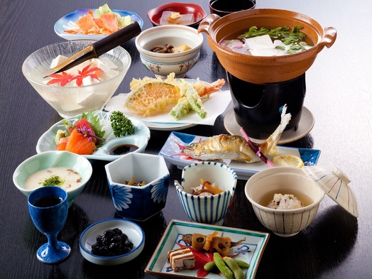 【食でめぐる奈良】【2食付】日本百名水ゴロゴロ水で作られた自慢の湯豆腐で、身体もポカポカに